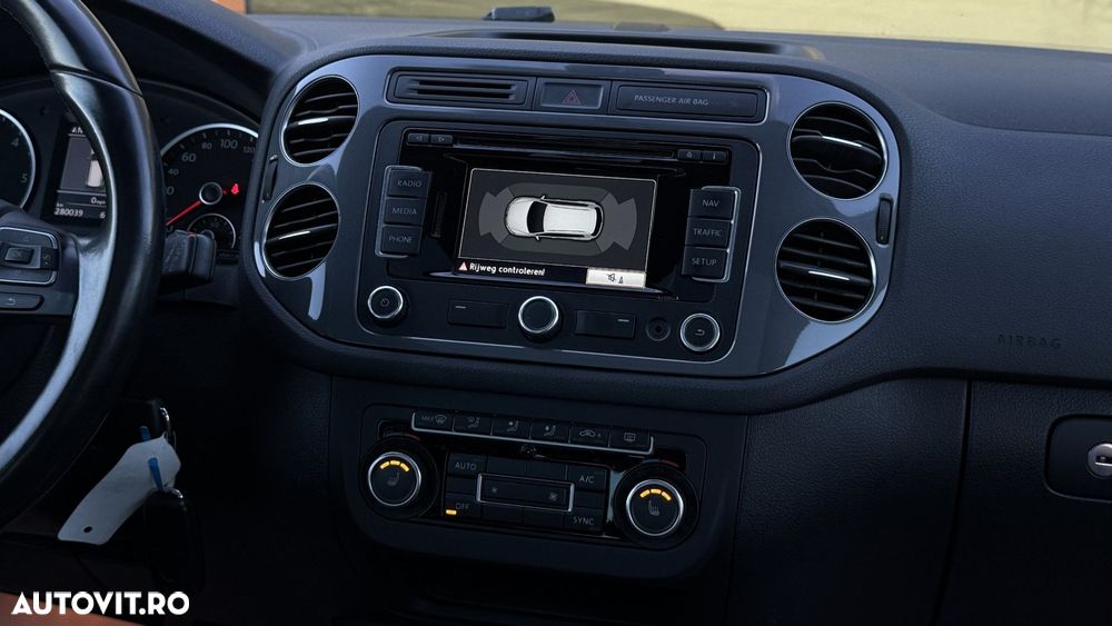 Volkswagen Tiguan - 16