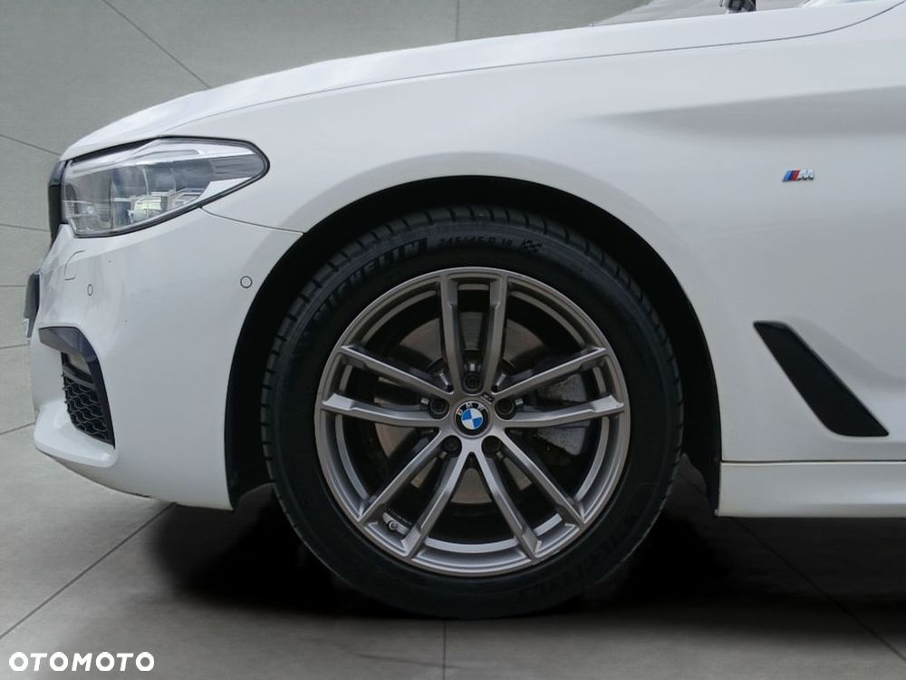 BMW Seria 5 520d M Sport sport - 9