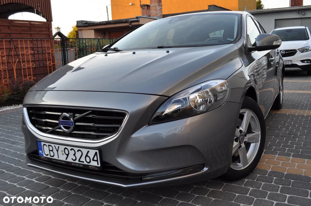 Volvo V40 2015 photo 2