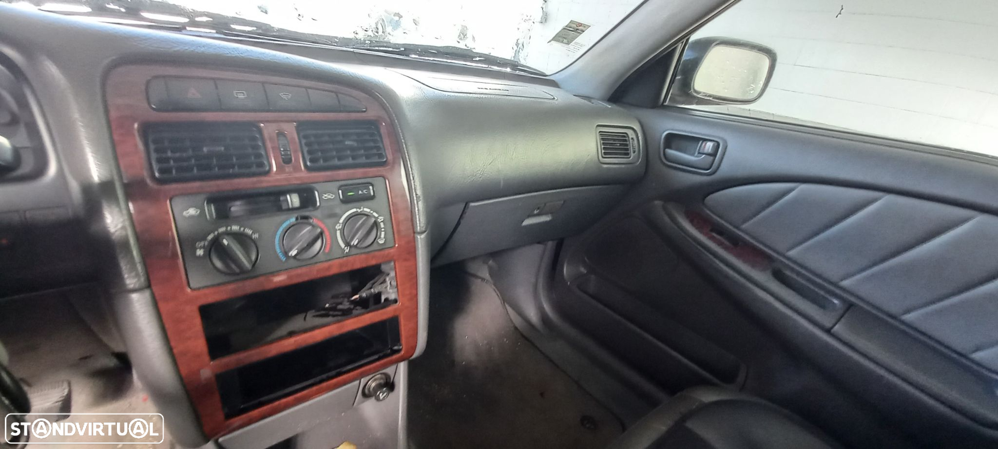 Toyota Avensis - 8