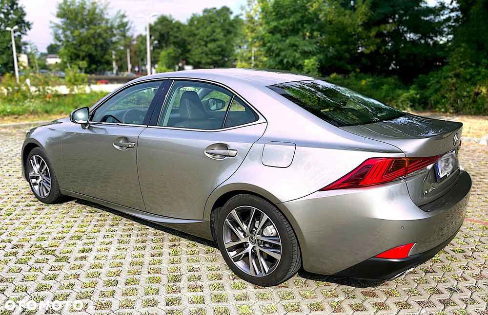 Lexus IS 200t / 300 Elegance - 4