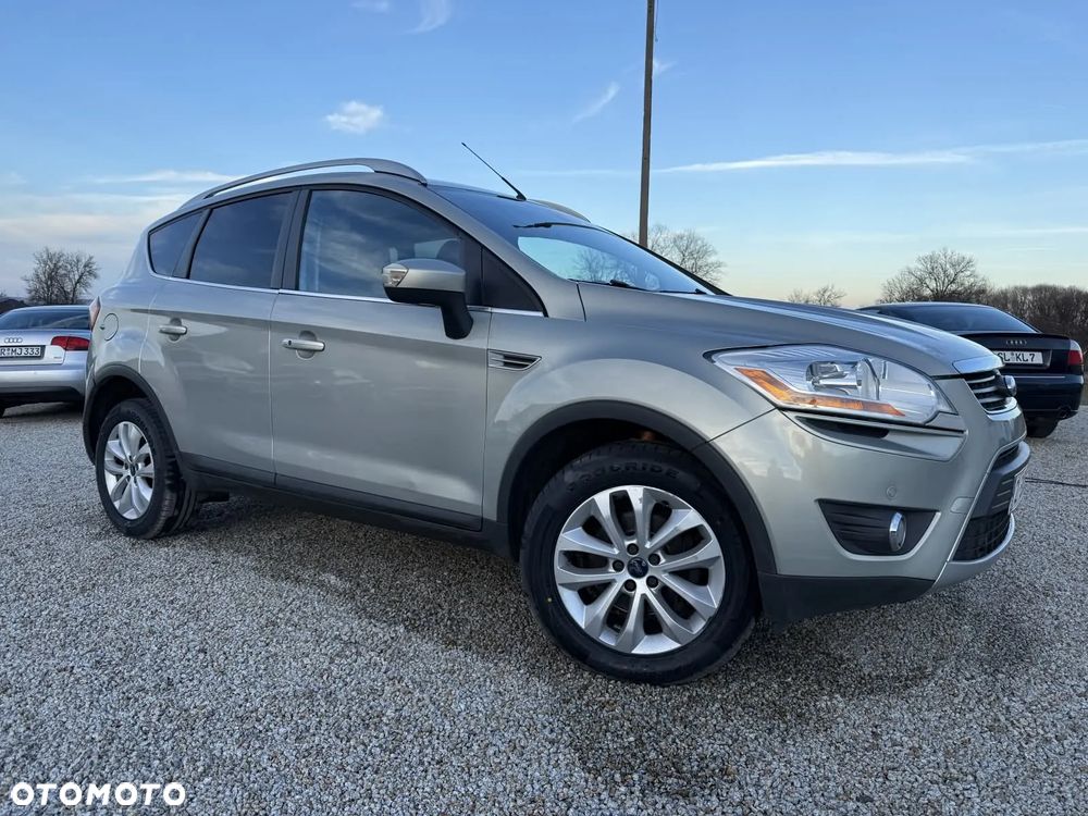 Ford Kuga 2.0 TDCi 2x4 Titanium - 2