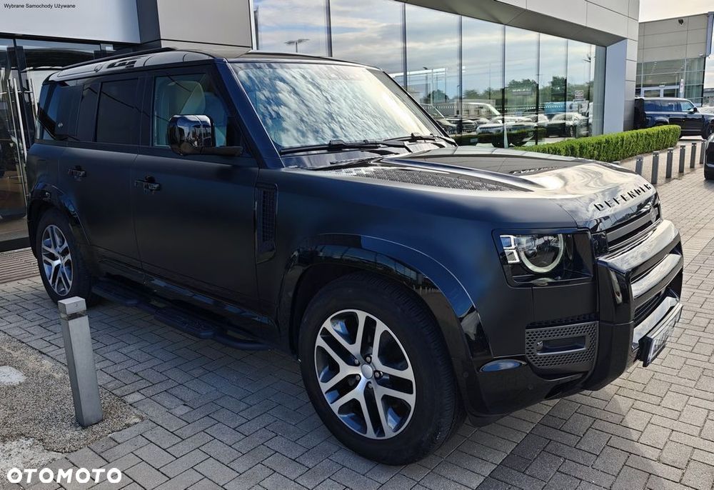 Land Rover Defender - 1
