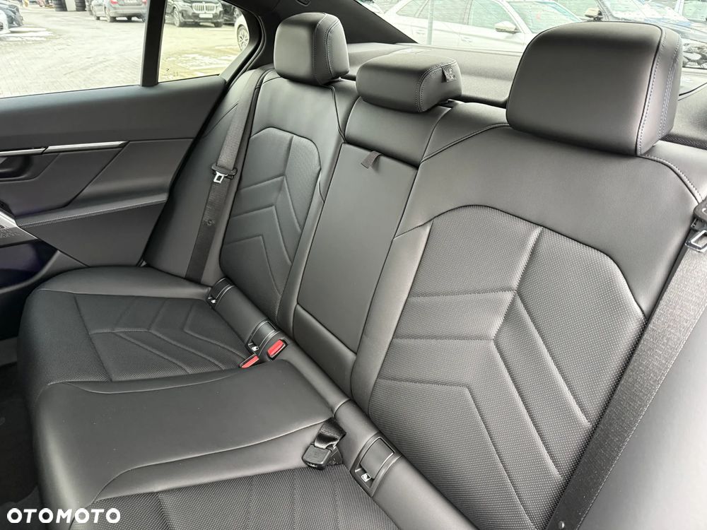 BMW Seria 5 520d xDrive - 31