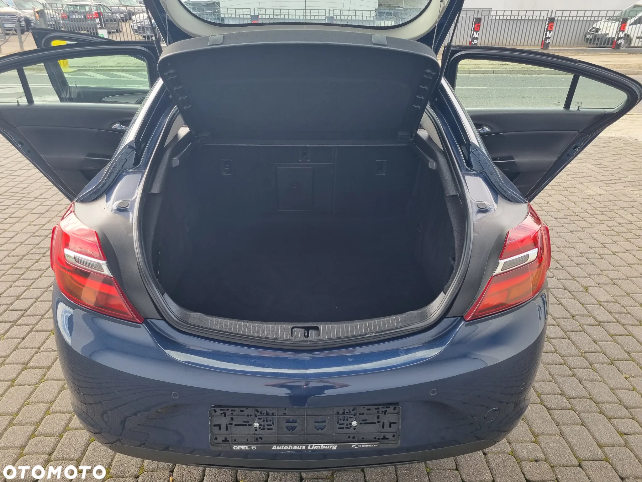 Opel Insignia 1.6 ECOTEC DI Turbo ecoFLEX Start/Stop Business Edition - 26