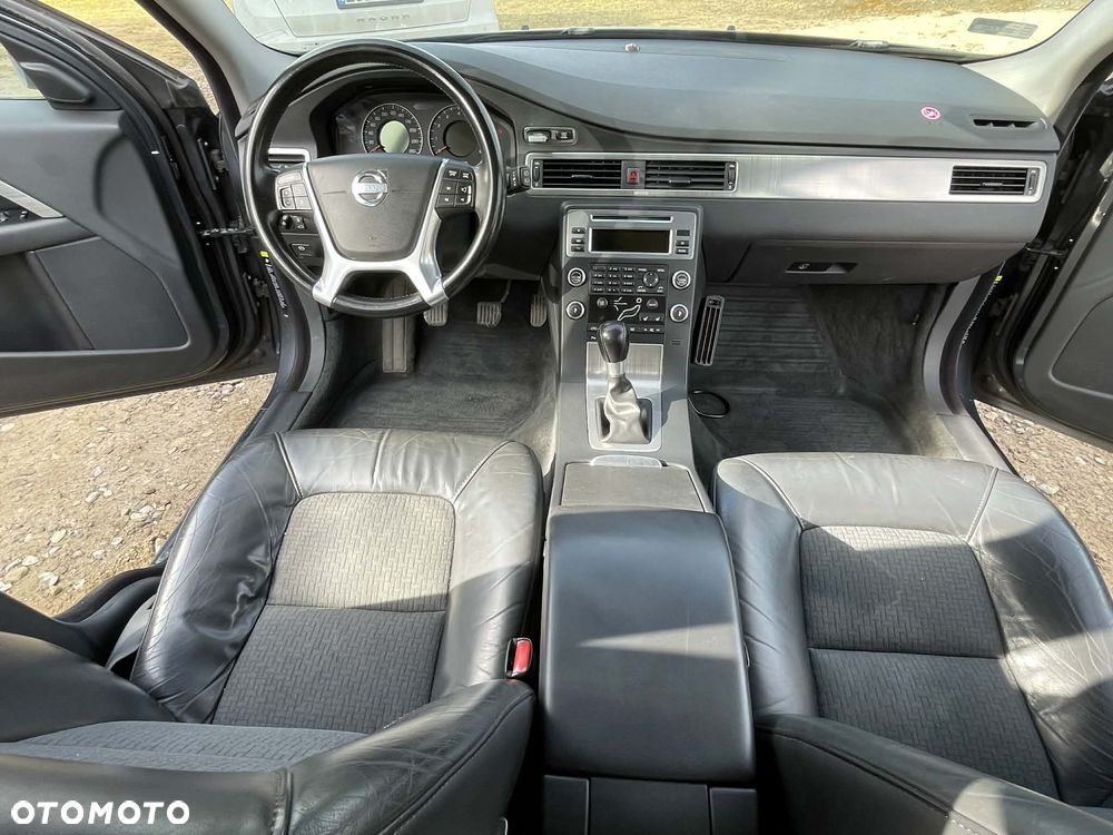 Volvo V70 2.0 Momentum - 7