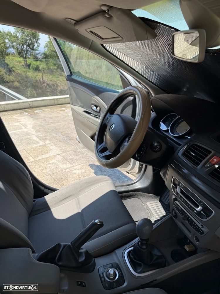 Renault Mégane 1.5 dCi Dynamique - 6
