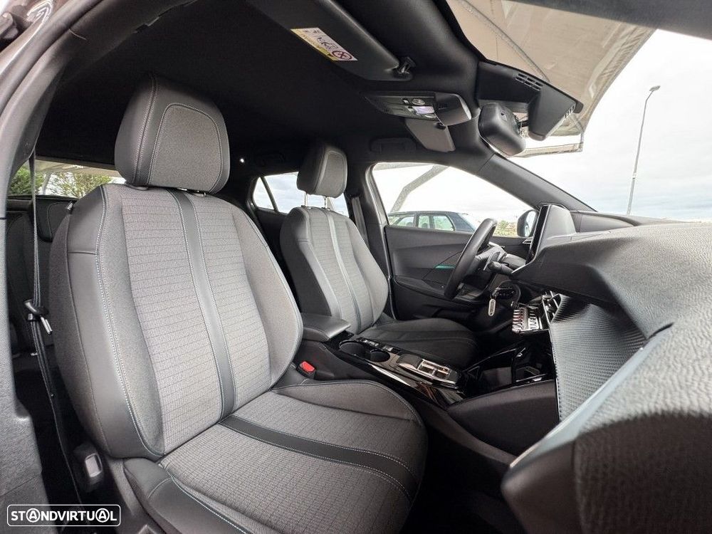 Peugeot 2008 1.5 BlueHDi Allure Pack EAT8 - 27