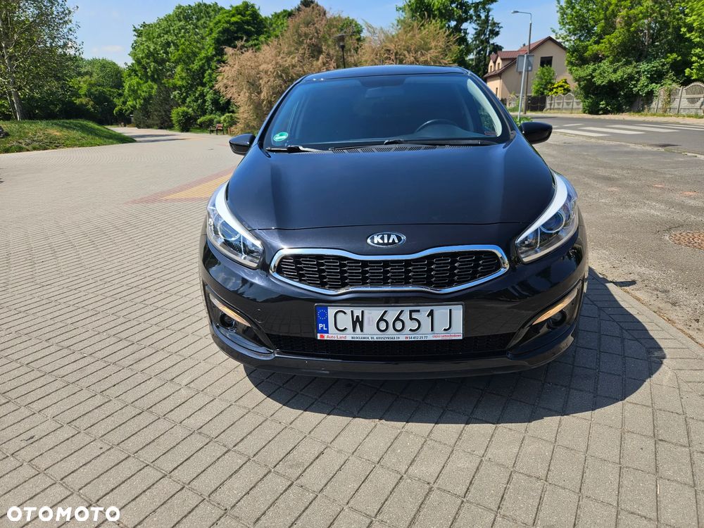 Kia Ceed 1.4 CVVT Dream-Team Edition - 2
