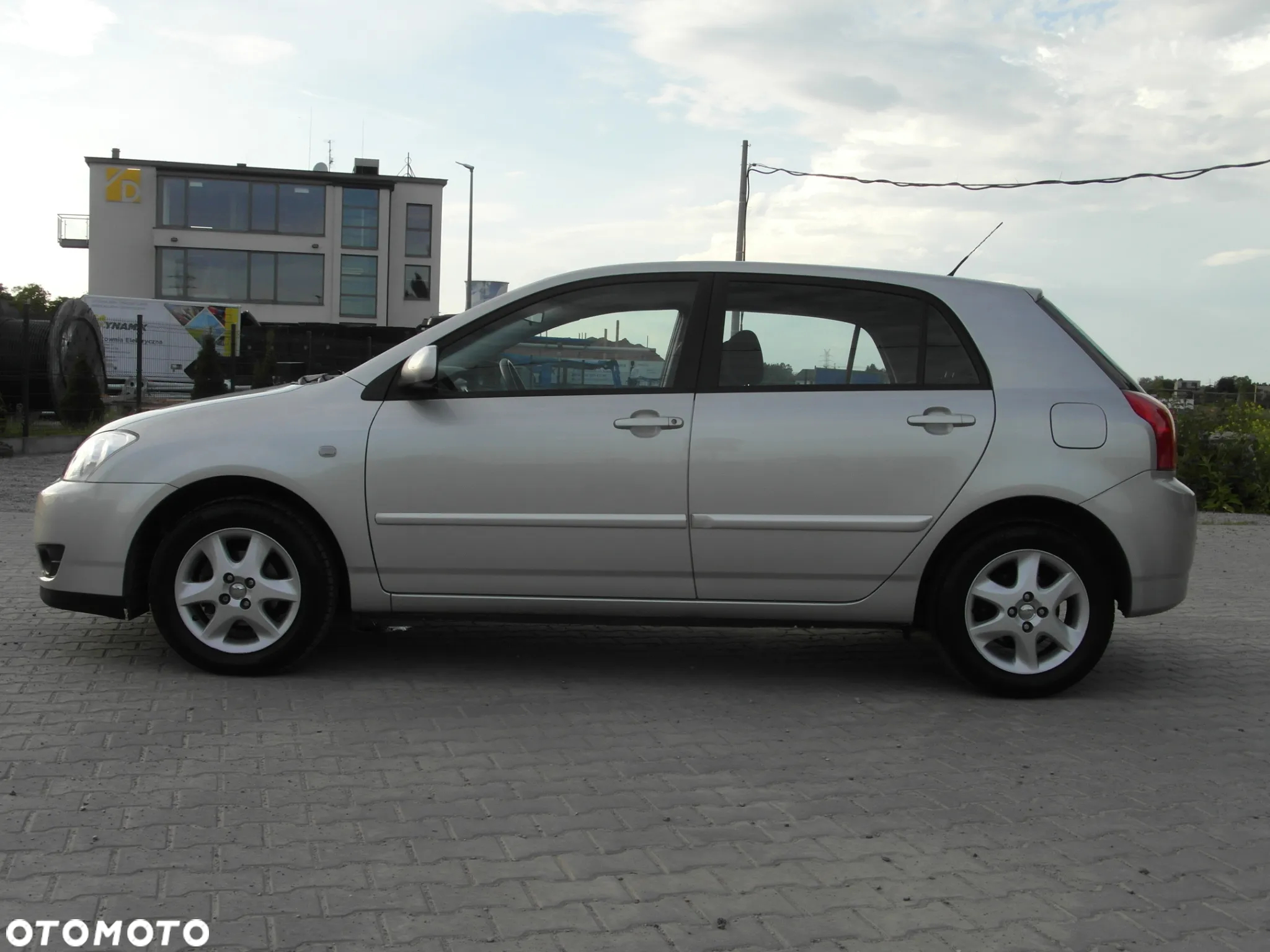 Toyota Corolla 1.6 VVT-i Automatik Edition - 3
