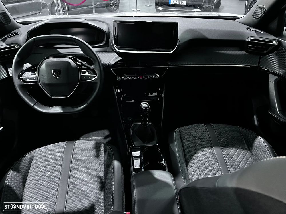 Peugeot 2008 1.2 PureTech Allure Pack - 6