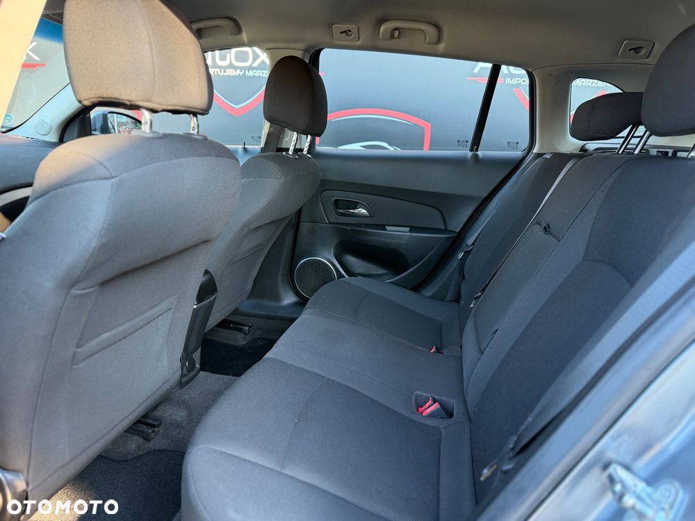 Chevrolet Cruze - 27