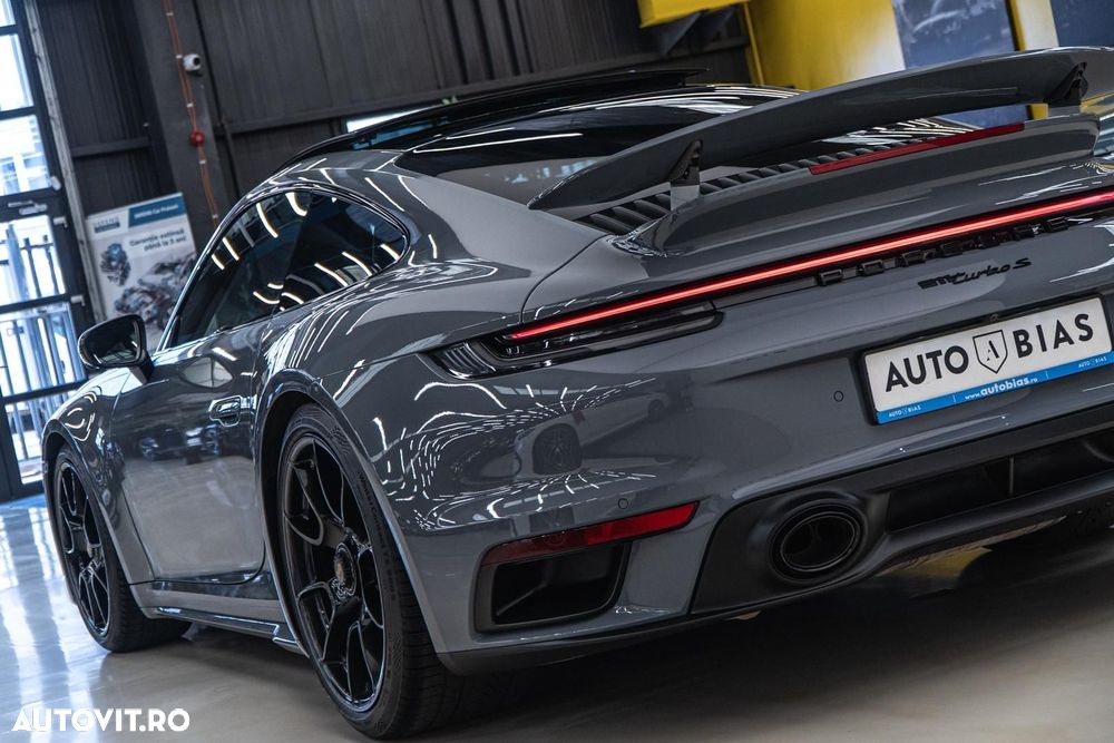 Porsche 911-TURBO-S - 32