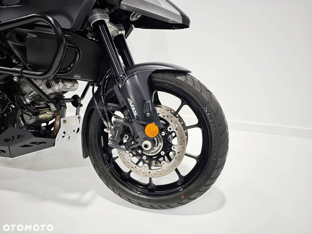 Suzuki V-STROM - 8