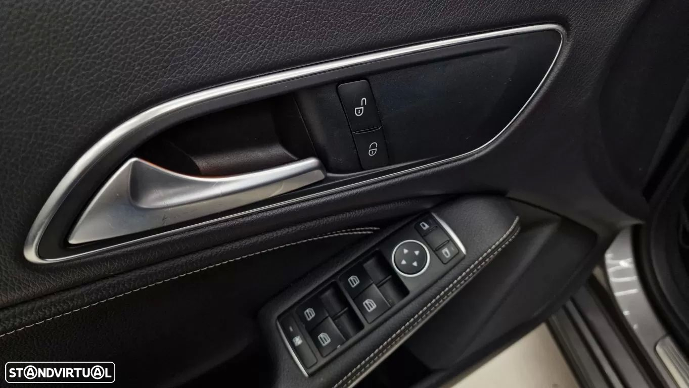 Mercedes-Benz CLA 180 d Shooting Brake AMG Line - 21