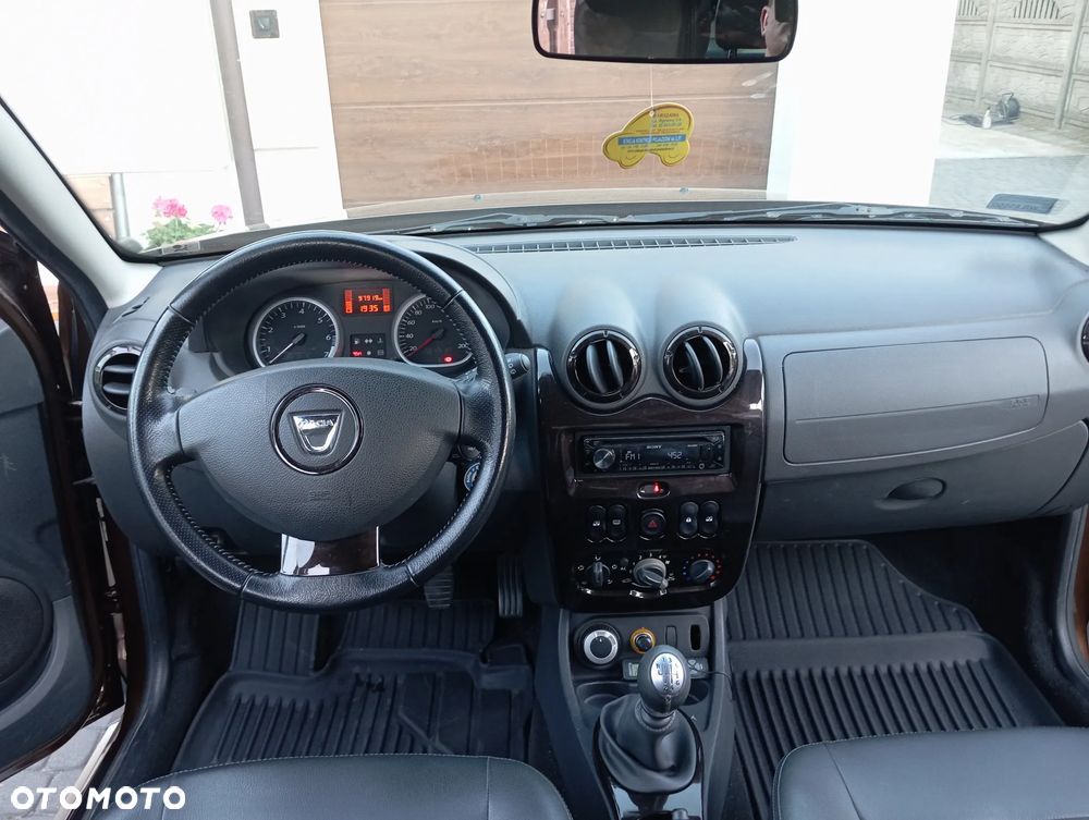 Dacia Duster 1.6 Laureate 4x4 - 35