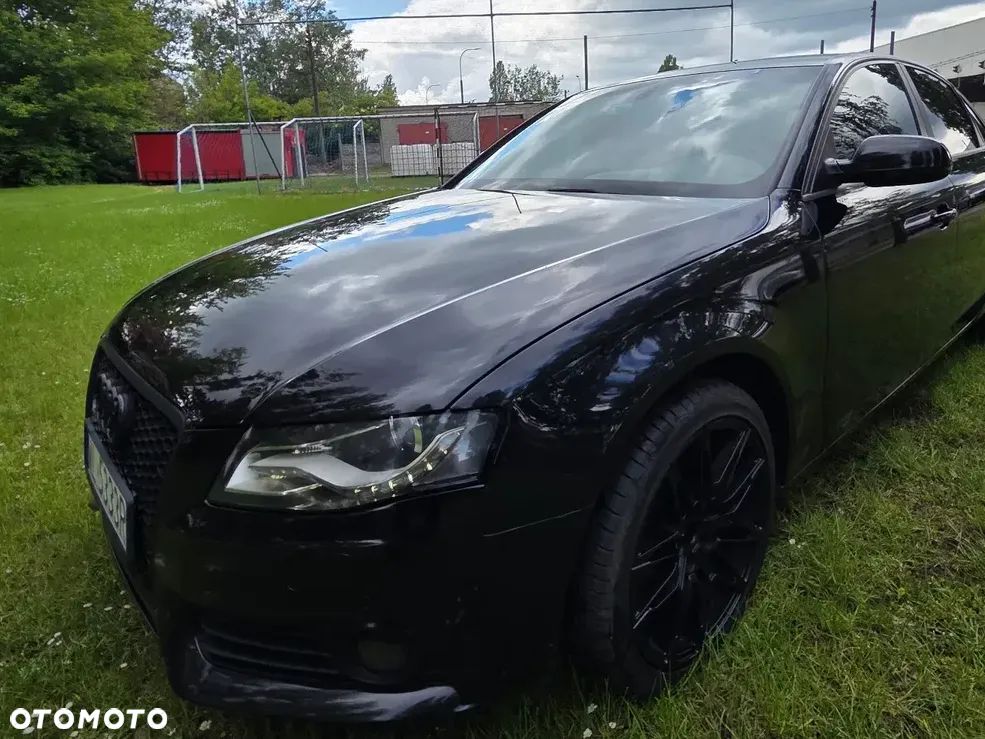 Audi A4 Limousine - 4