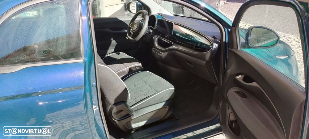 Fiat 500e 42kWh ICON - 21
