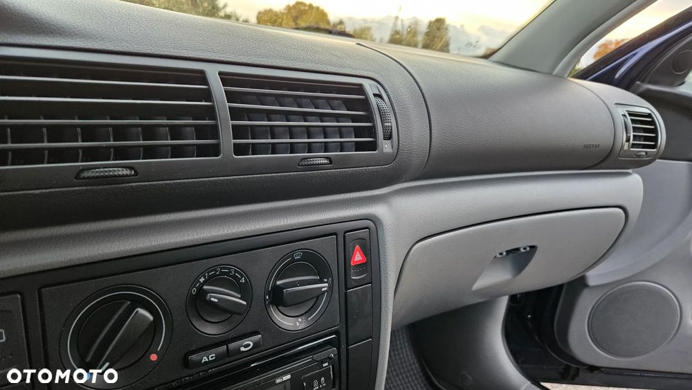 Volkswagen Passat 1.8T Basis - 10