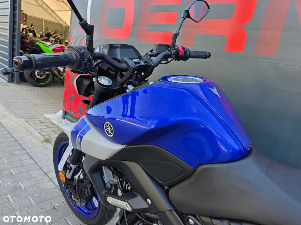 Yamaha MT - 8