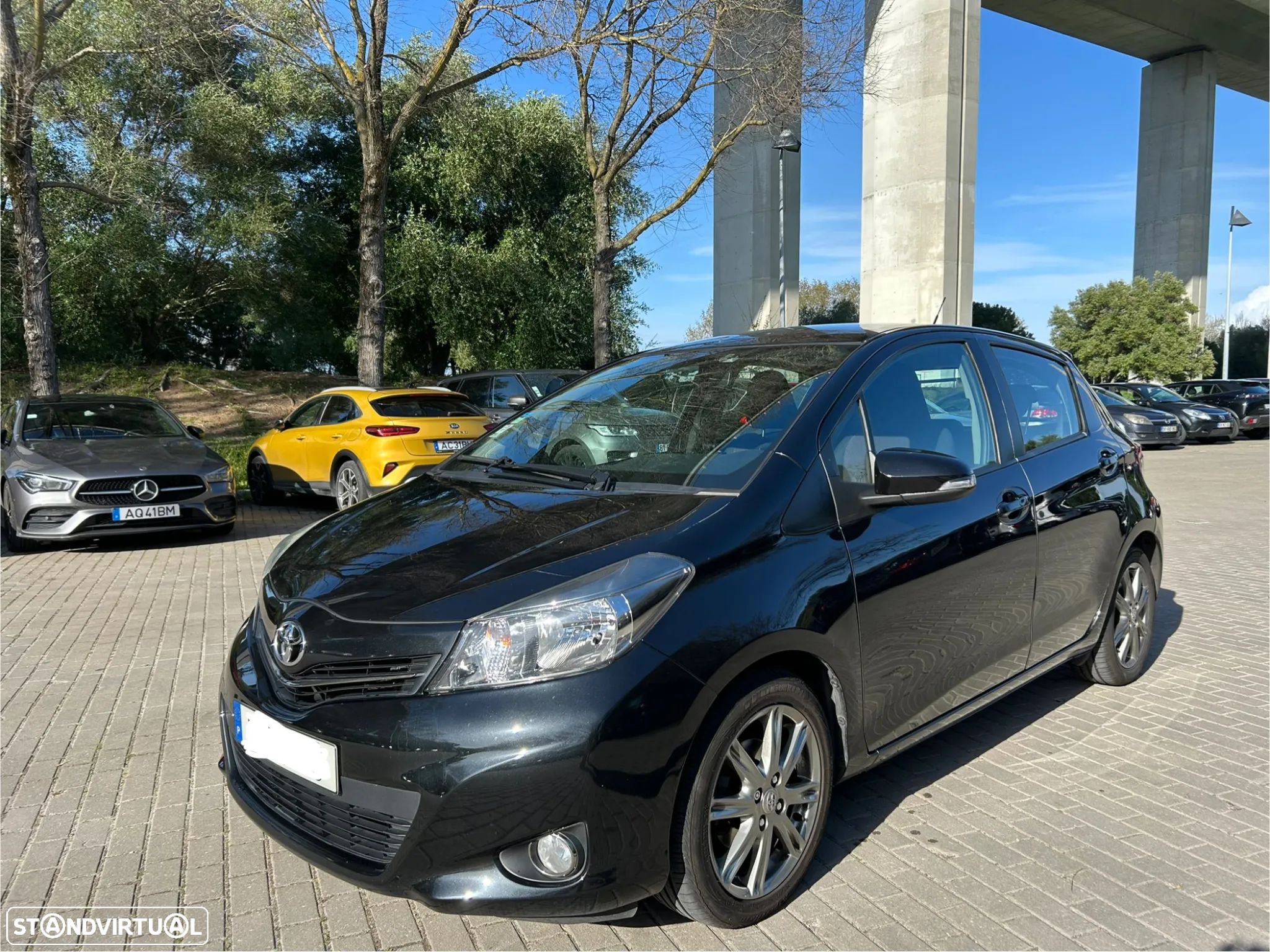 Toyota Yaris - 1