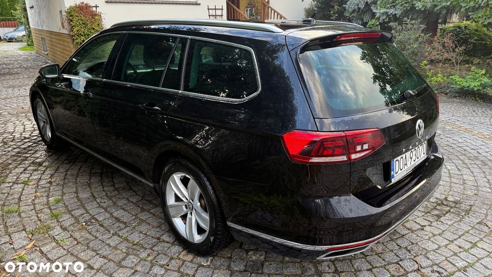 Volkswagen Passat - 4