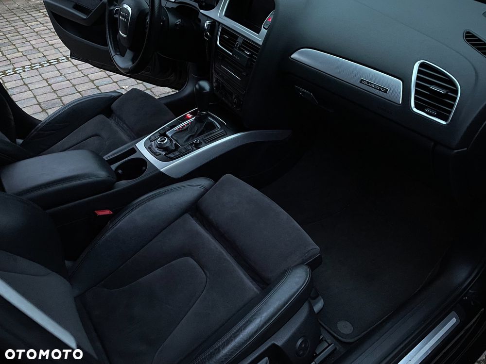 Audi A4 Avant 2.0 TFSI quattro S tronic Ambiente - 28