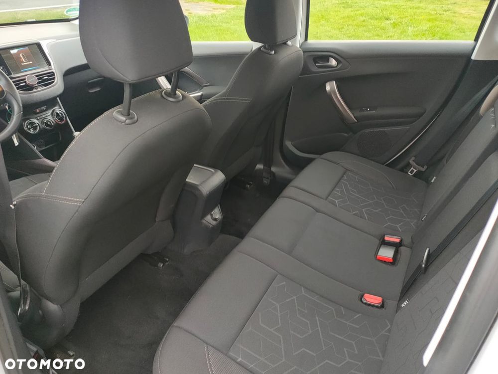 Peugeot 2008 1.2 Pure Tech Access - 10