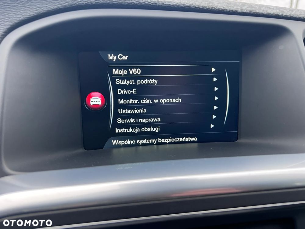 Volvo V60 D2 Momentum - 13