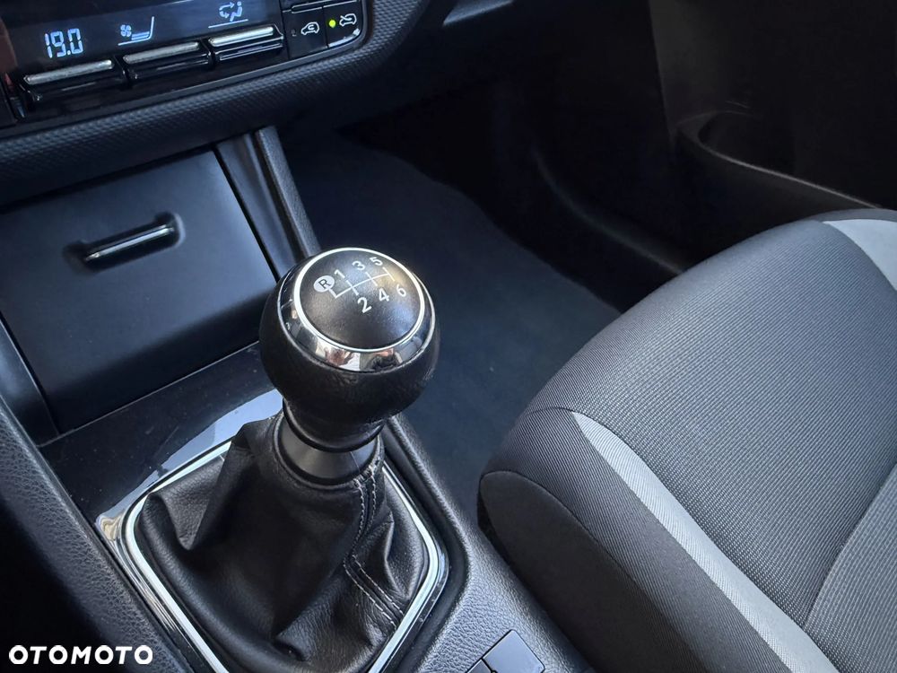Toyota Auris - 11