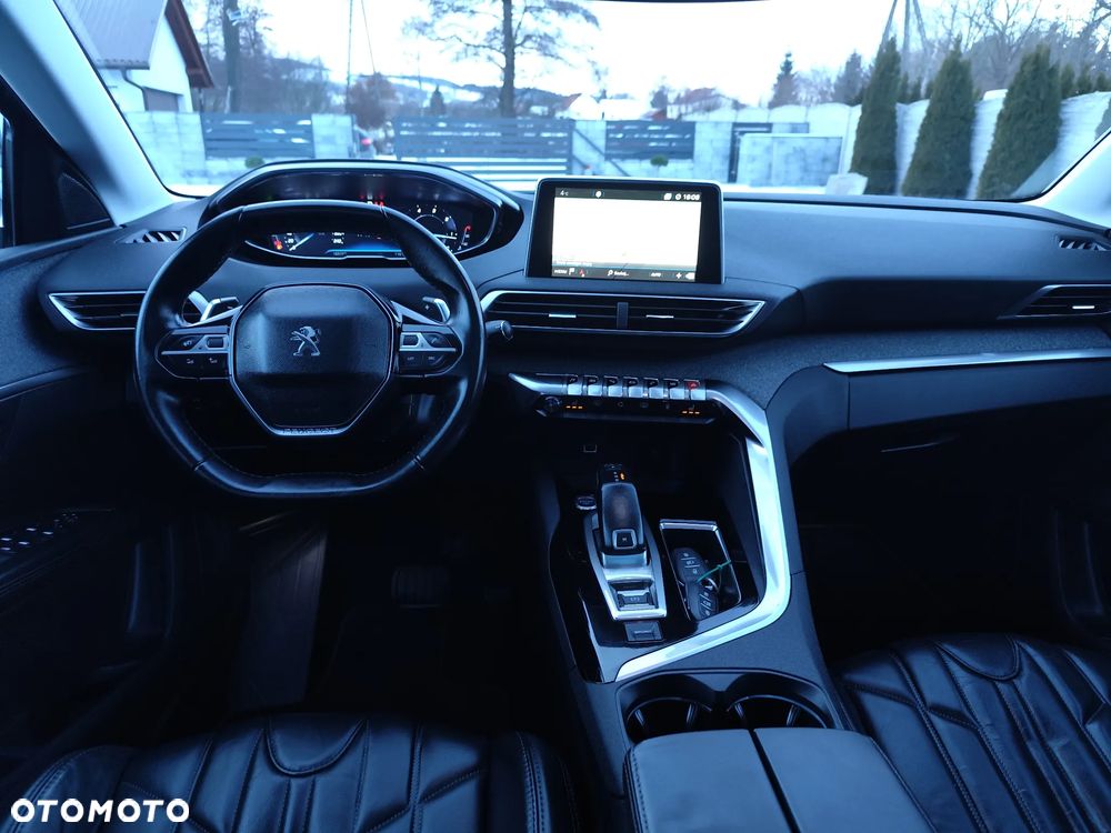 Peugeot 5008 1.6 BlueHDI Allure S&S EAT6 - 17