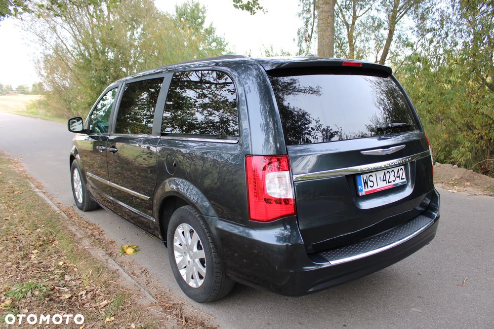 Chrysler Town & Country 3.6 Touring - 8