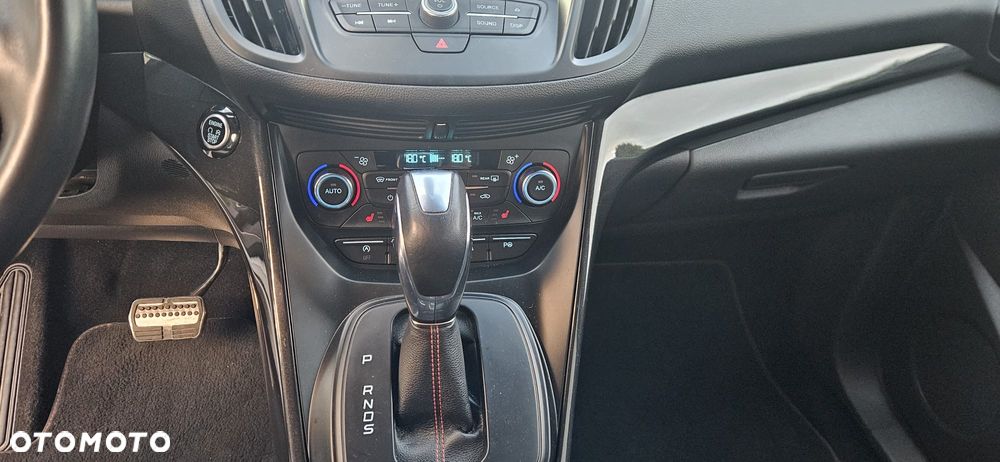 Ford Kuga 2.0 TDCi 4x4 ST-Line - 16