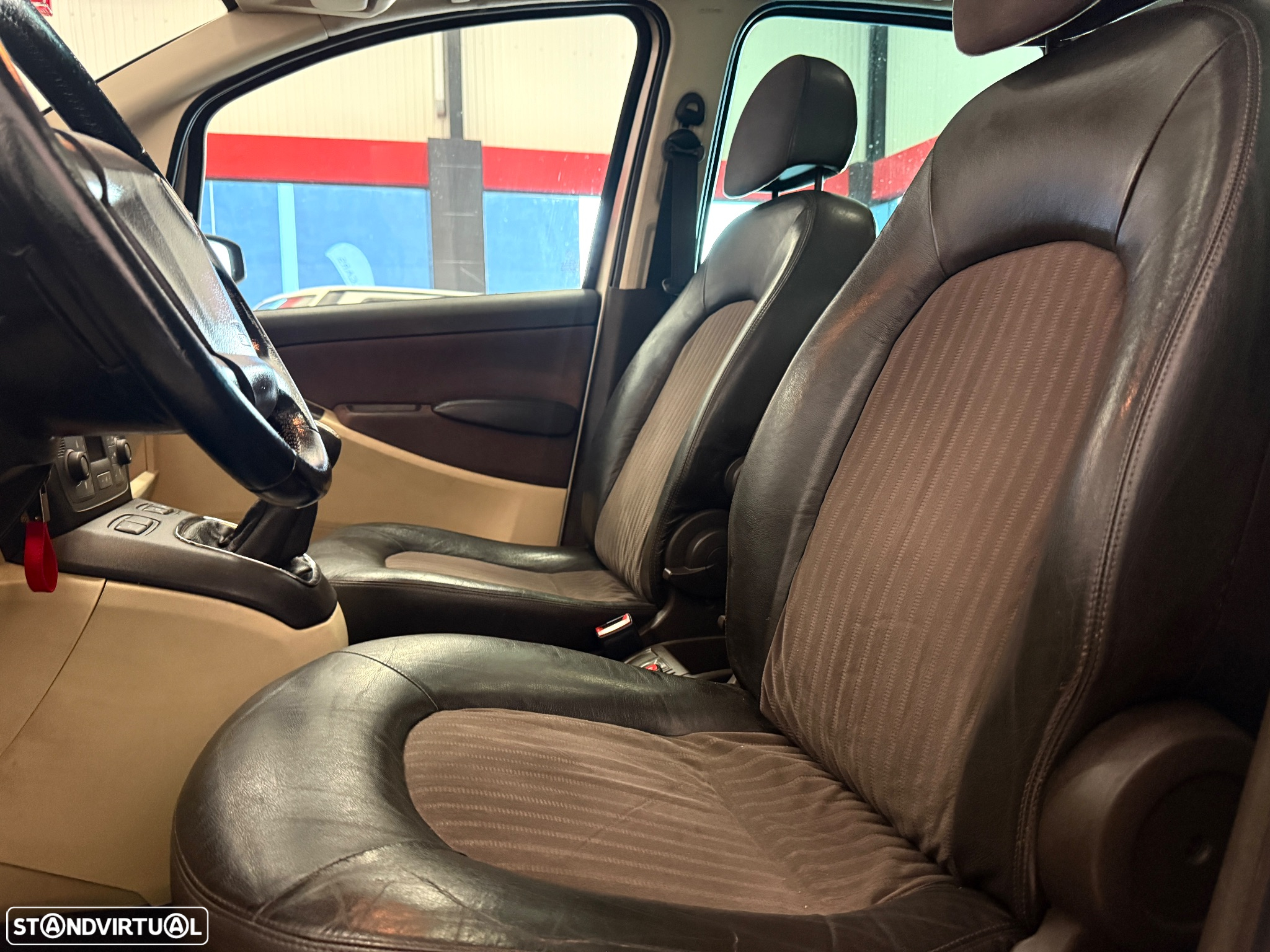 Lancia Musa 1.3 16V M-jet Platino - 6