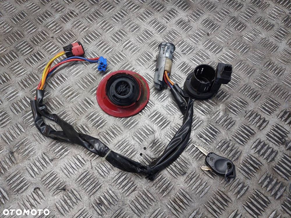 STACYJKA Z KLUCZYKIEM + KOREK WLEWU PALIWA CITROEN BERLINGO I EJXA - 3