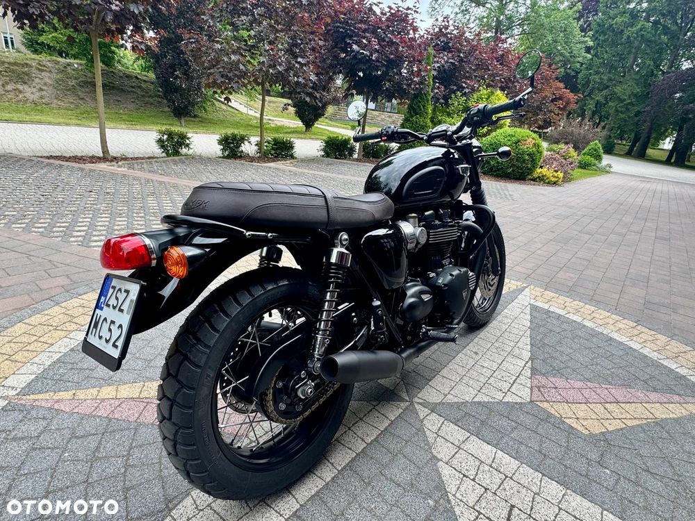 Triumph Bonneville - 6