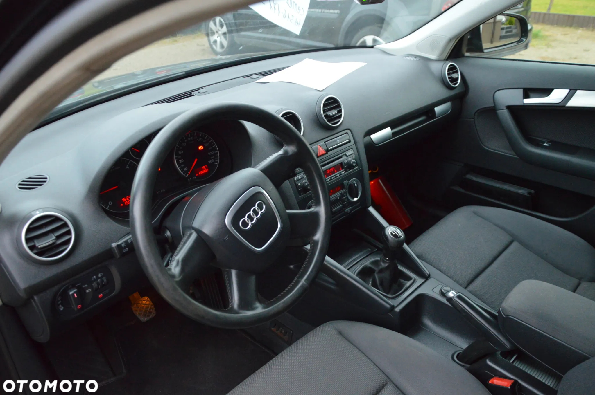 Audi A3 Sportback 2.0 TDI Ambiente - 23