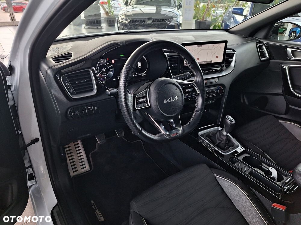 Kia Ceed 1.5 T-GDI GT-Line - 22