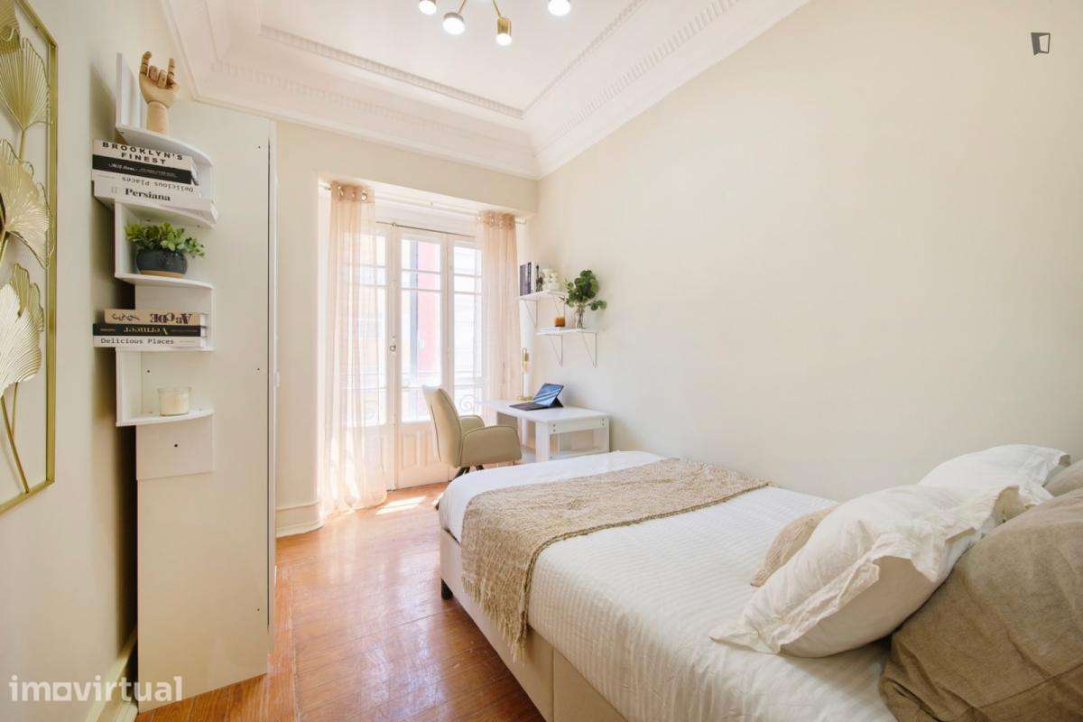 Quarto - localizado em Alameda Lisbon - Grande imagem: 3/34
