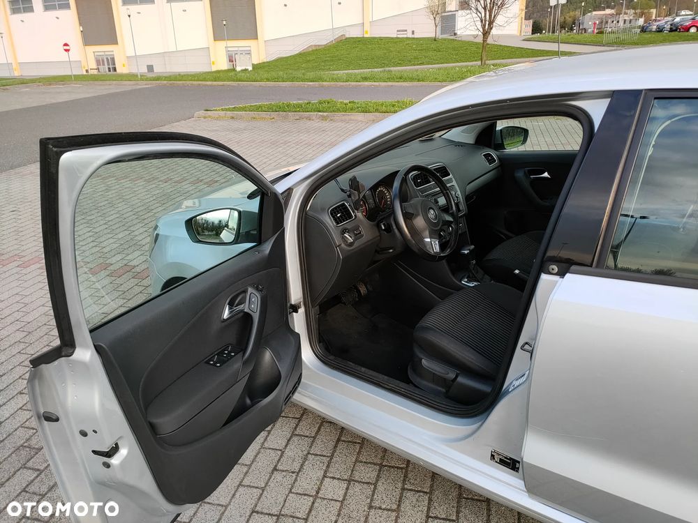Volkswagen Polo 1.4 16V Comfortline DSG - 6