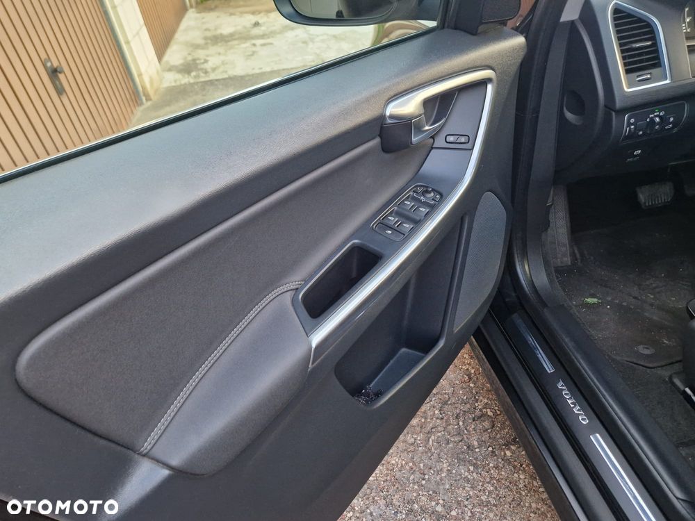 Volvo XC 60 D4 Geartronic Momentum - 8