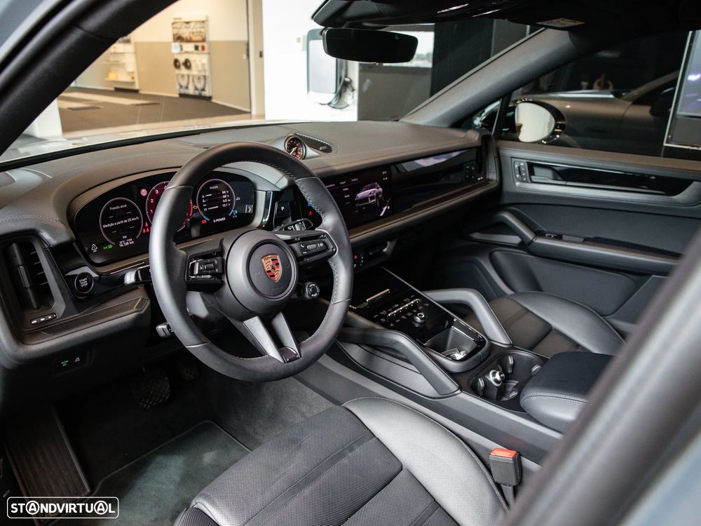 Porsche Cayenne Coupé E-Hybrid Black Edition - 26