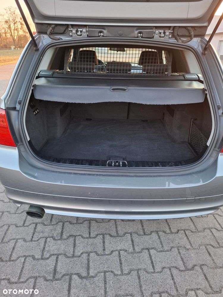 BMW Seria 3 318i - 19