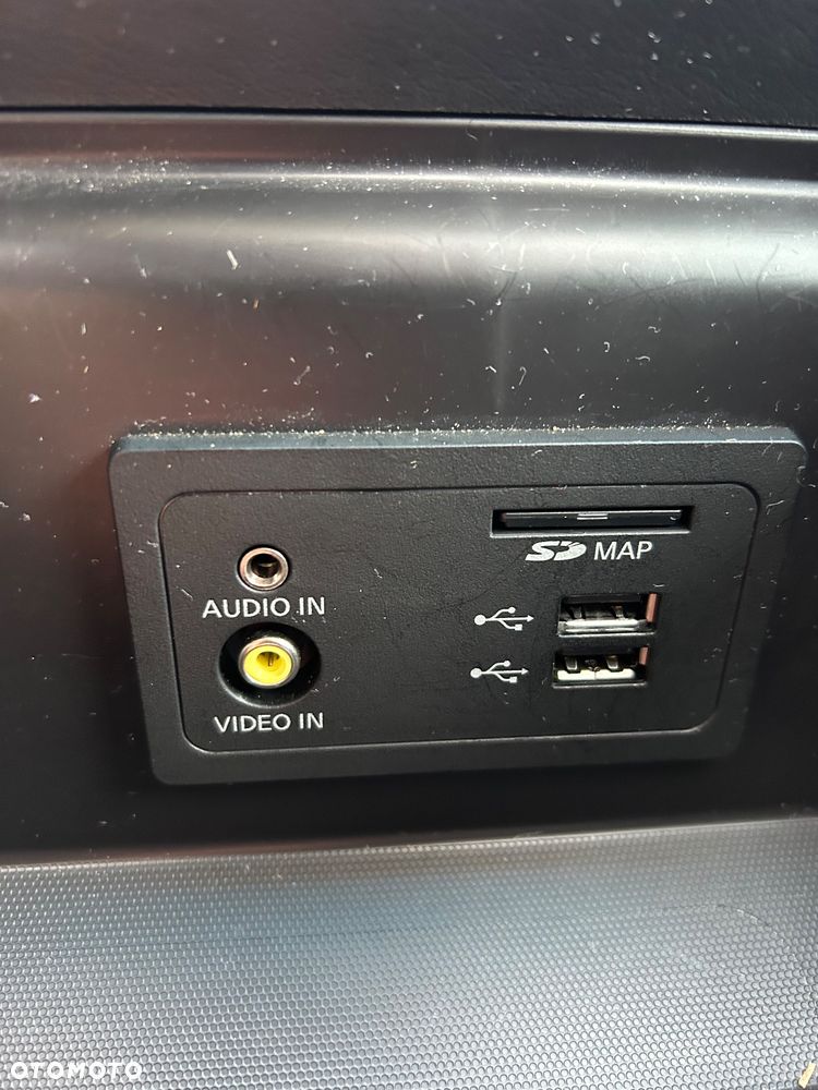 Nissan Pathfinder - 29