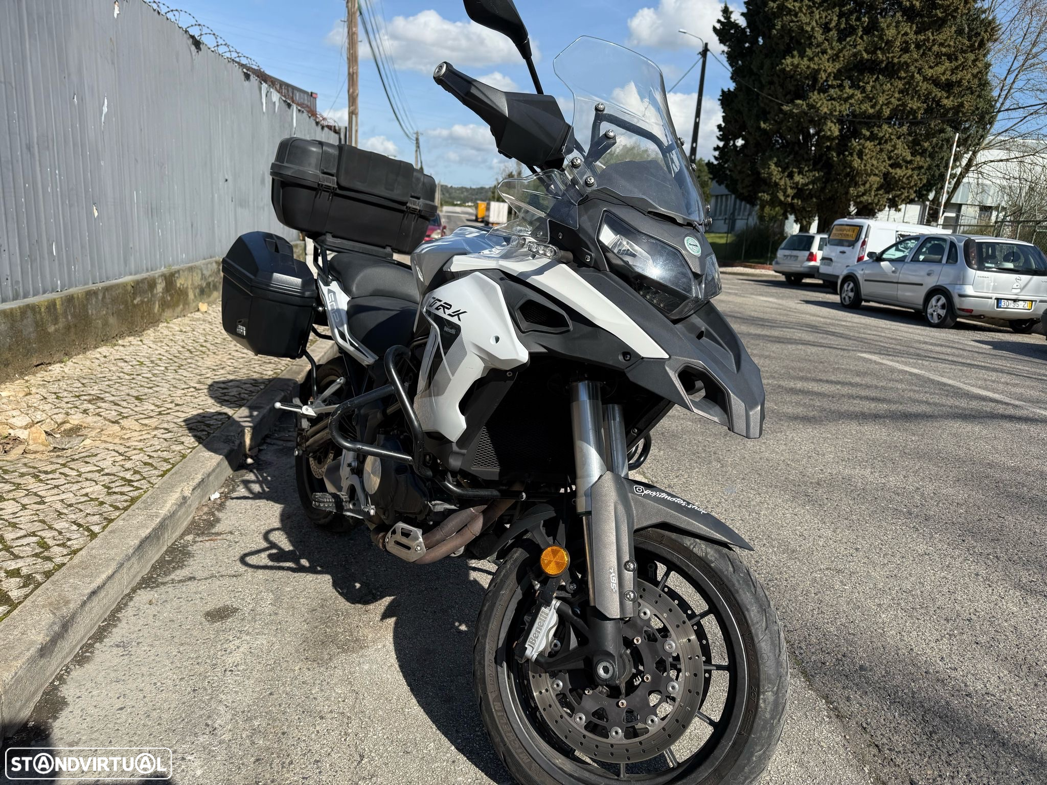 Benelli TRK 502 - 4