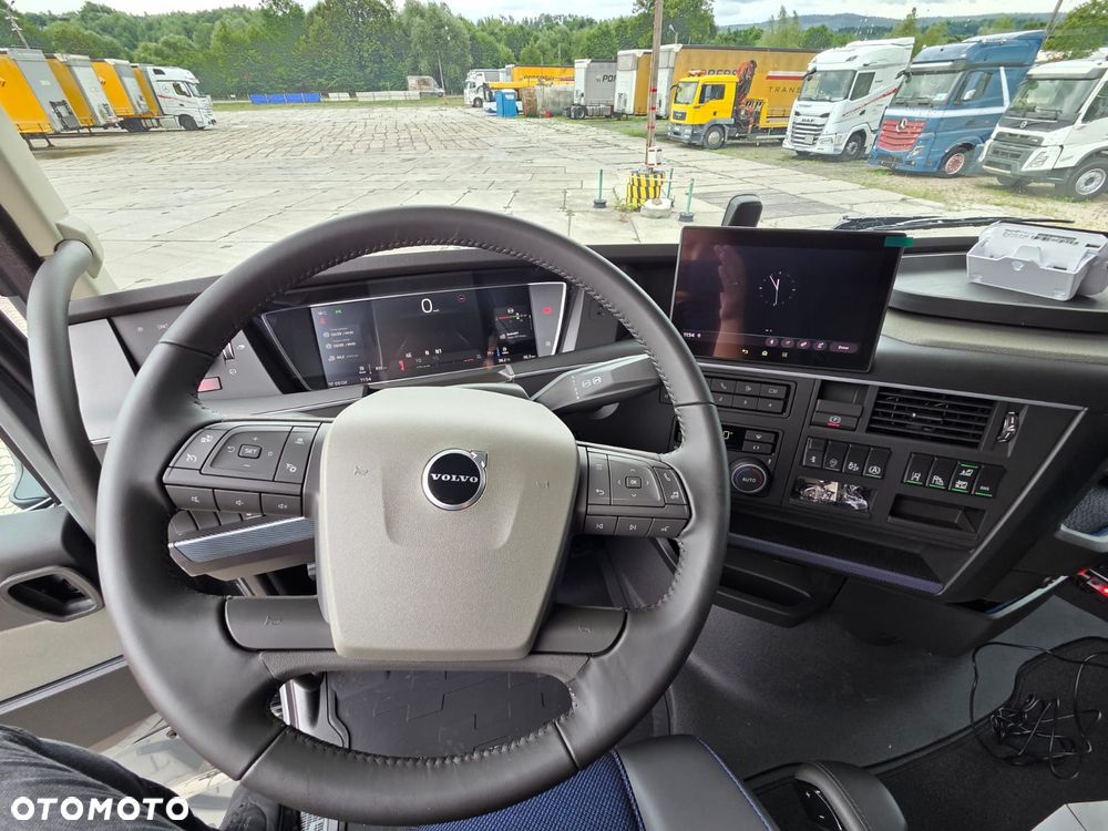 Volvo FH500/ RETARDER !/ I-SAVE / ACC / KLIMA POSTOJOWA / NAVIGACJA / TV - 8