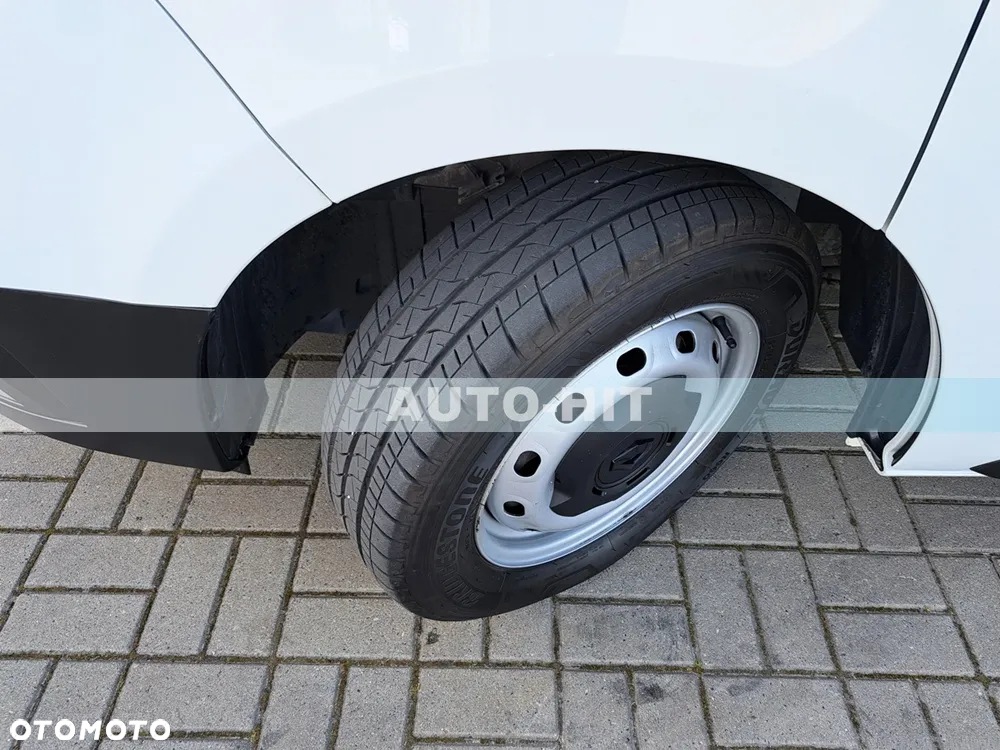 Renault Trafic - 16