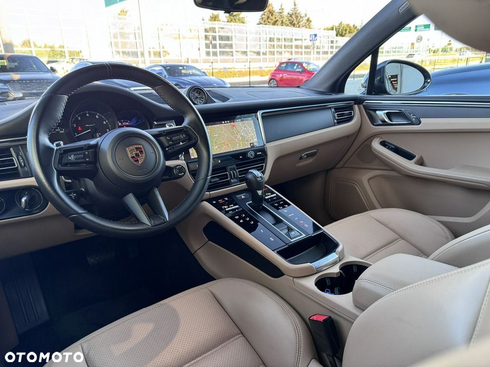 Porsche Macan T - 21