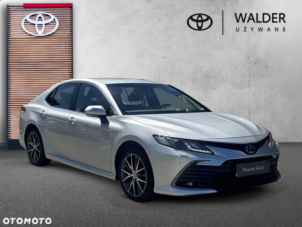 Toyota Camry 2.5 Hybrid Prestige CVT - 2