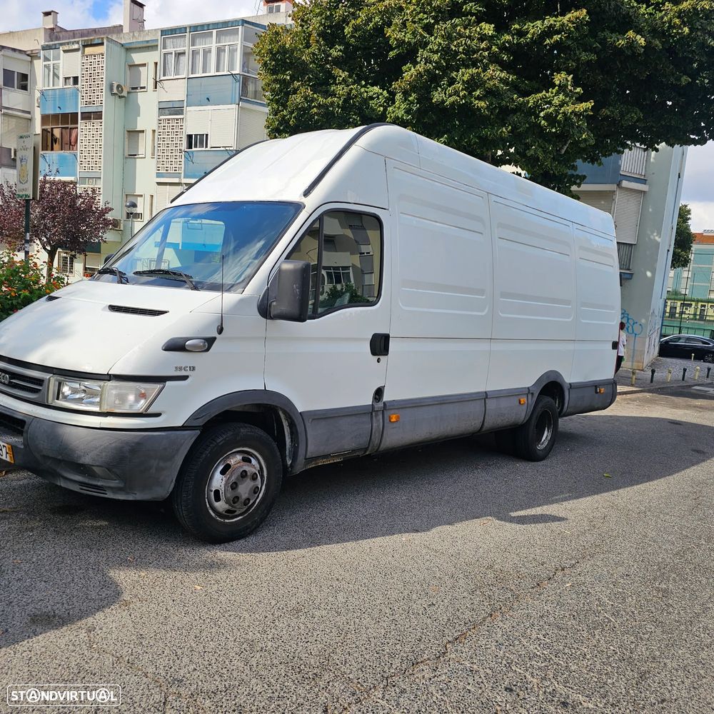 Iveco 35 C 13 Isótermica - 4